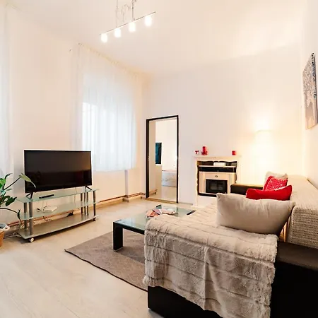 Apartment Anastasia With Parking Brasov
