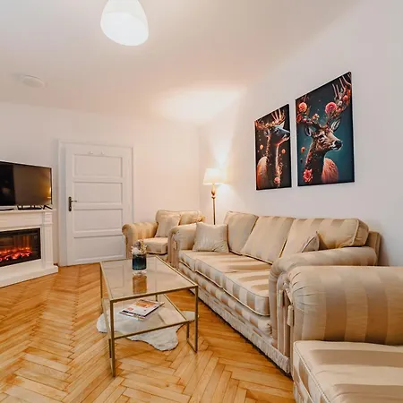 Anastasia With Parking Apartment *
